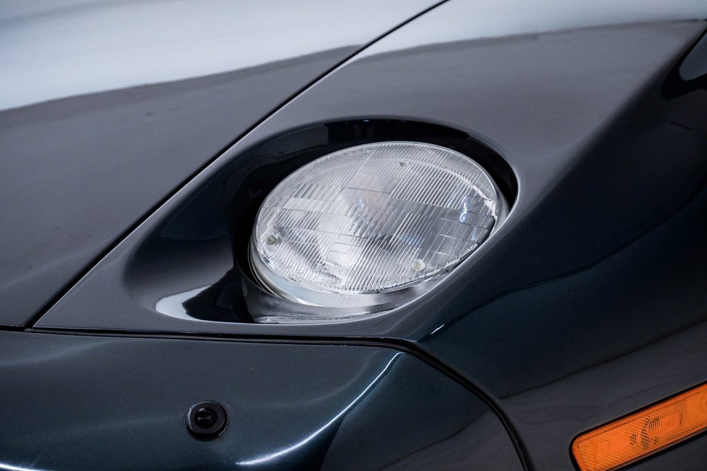 Used 1995 Porsche 928 GTS image 3