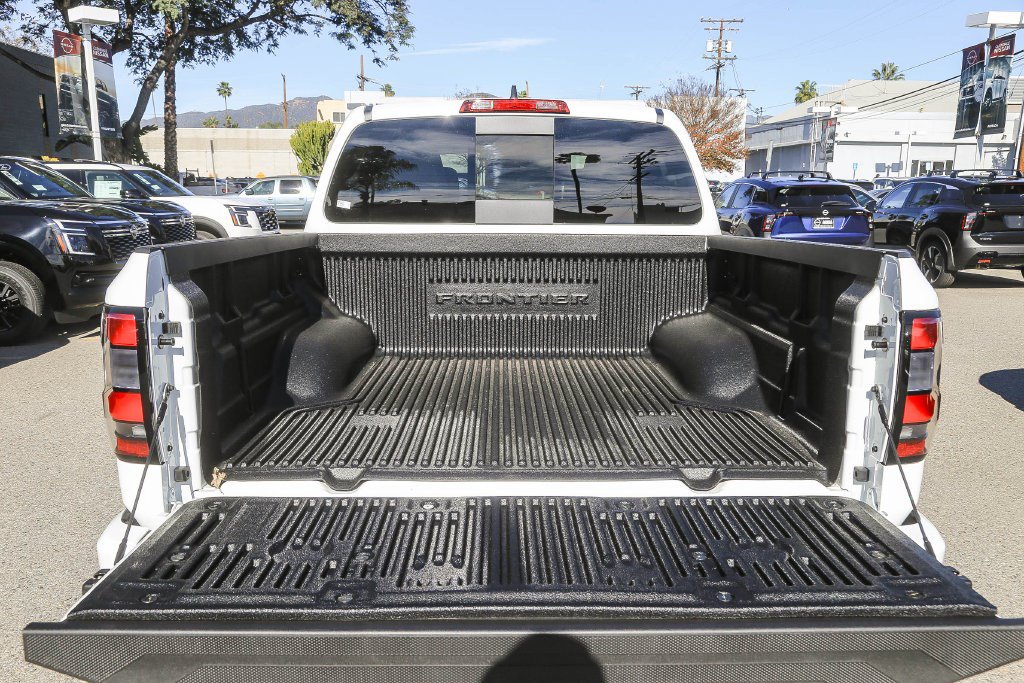 New 2026 Nissan Frontier SV w/ Tow Package RWD image 12
