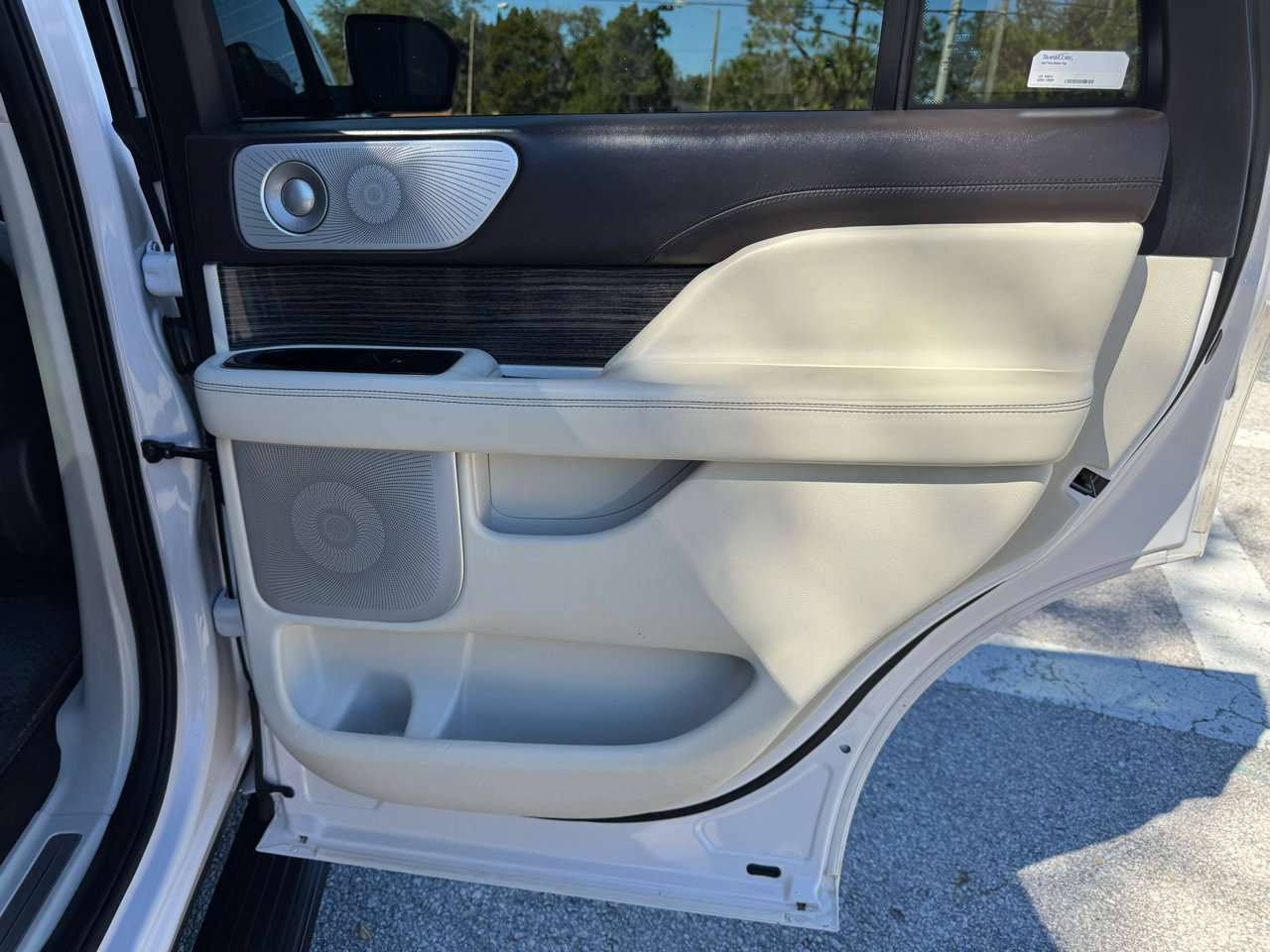 Used 2018 Lincoln Navigator Black Label w/ Cargo Package image 44