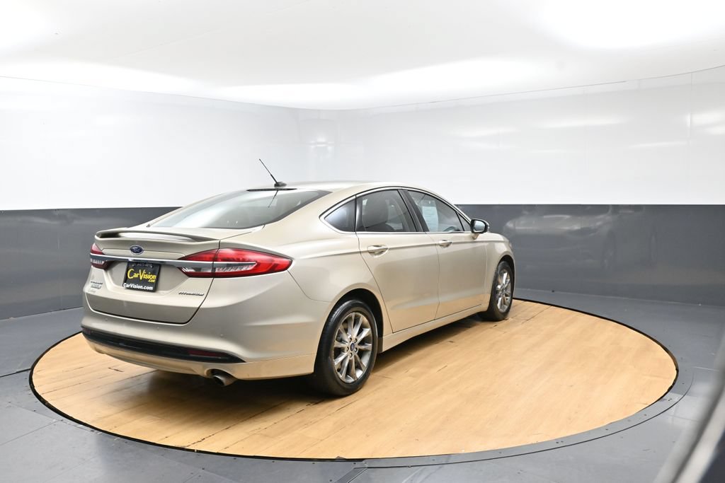 Used 2018 Ford Fusion Energi Titanium FWD image 3