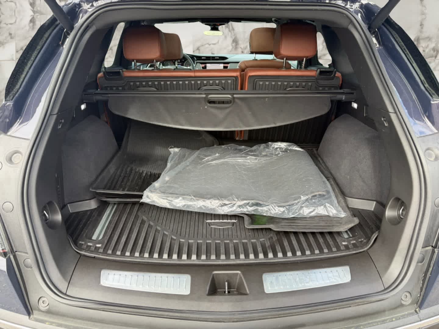 Used 2025 Cadillac XT5 Sportv w/ LPO, Bronce Accent Package AWD/4WD image 26