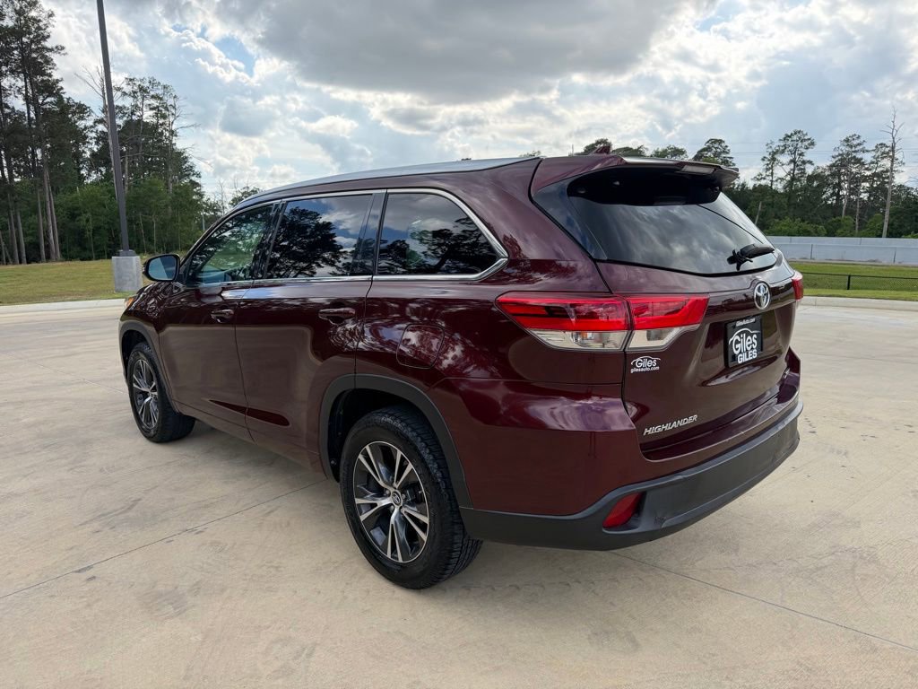 Used 2018 Toyota Highlander FWD V6 image 3