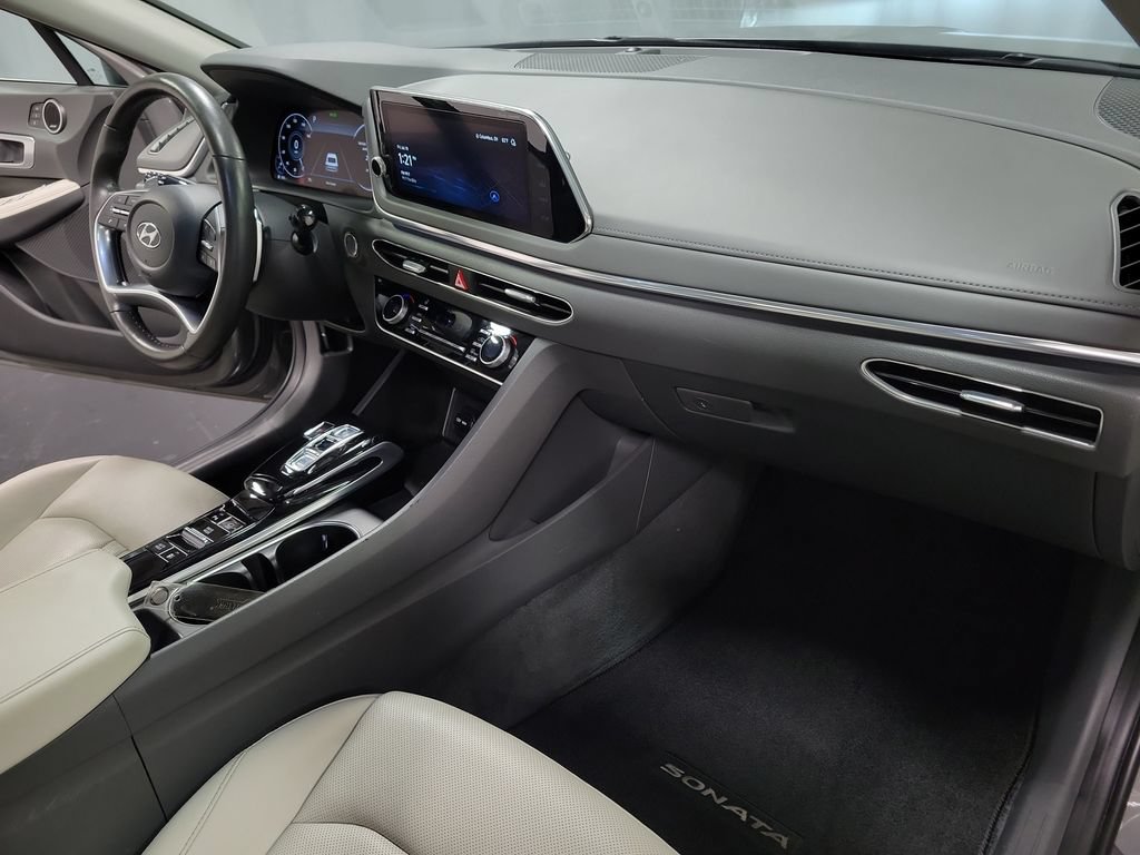 Used 2023 Hyundai Sonata Limited w/ Preferred Accessory Package FWD image 28