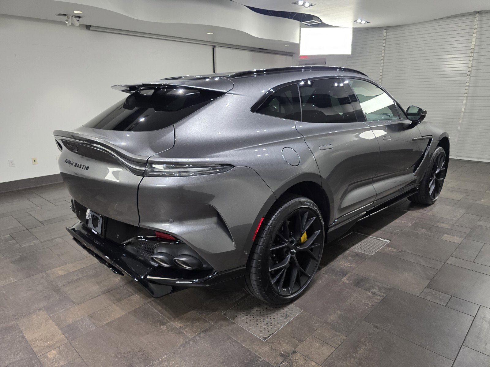New 2025 Aston Martin DBX 707 image 28