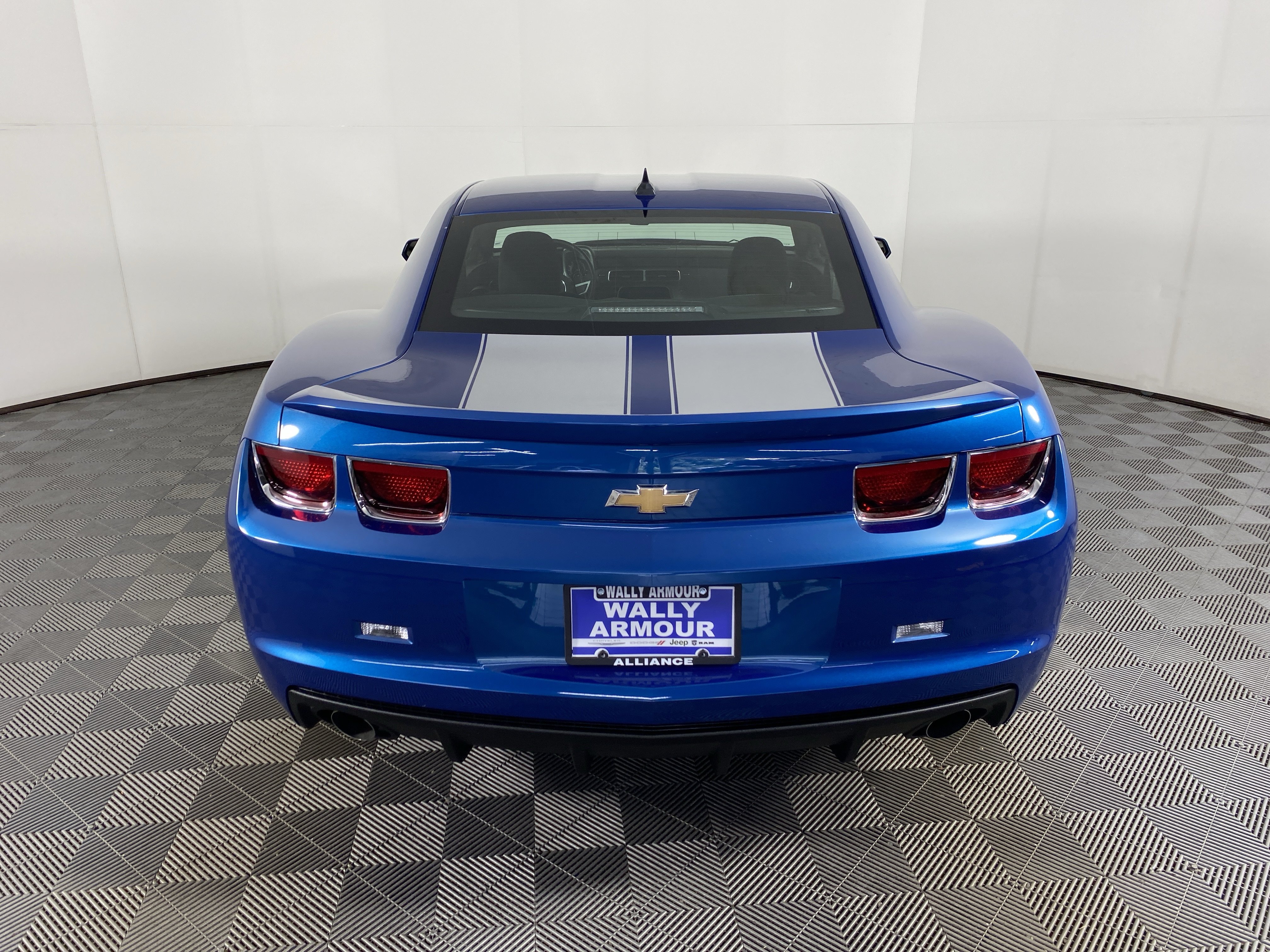 Used 2010 Chevrolet Camaro SS w/ RS Package RWD image 5