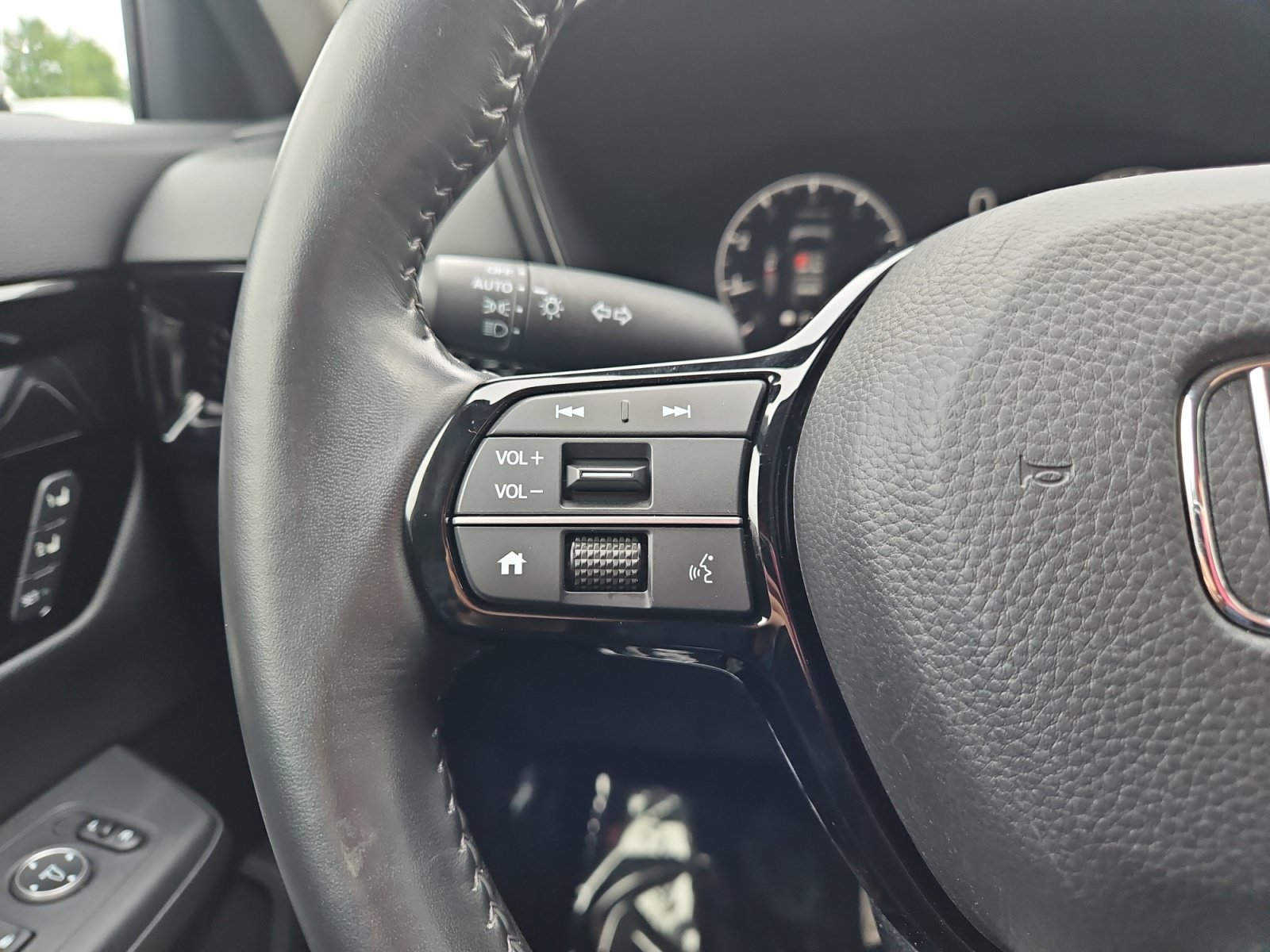 Used 2023 Honda CR-V EX-L image 27