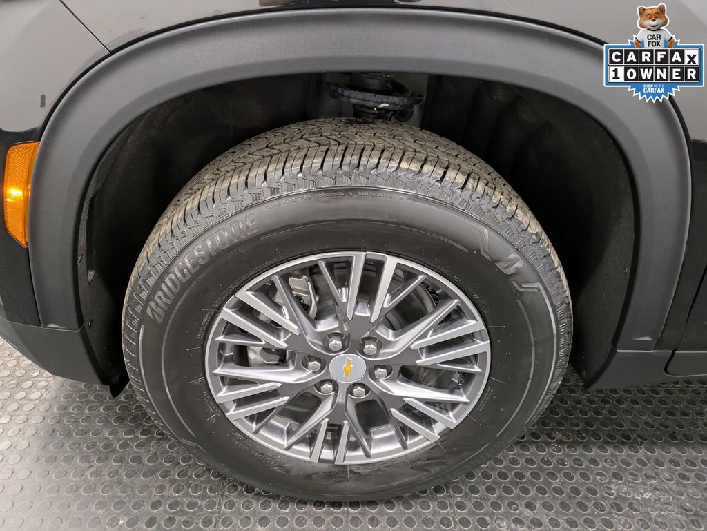 Used 2025 Chevrolet Traverse LT w/ Driver Confidence Package AWD/4WD image 7