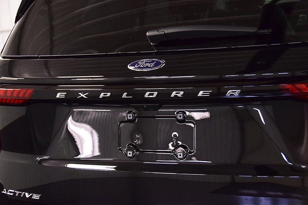 New 2026 Ford Explorer Active w/ Active Comfort Package image 11