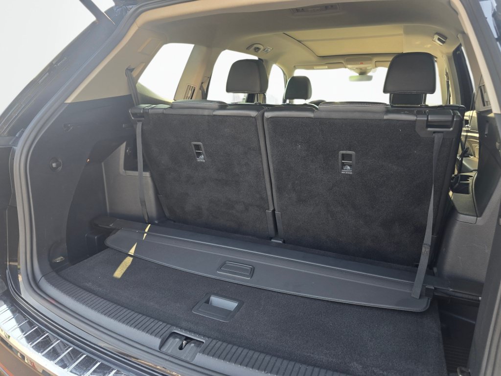 Used 2022 Volkswagen Atlas SEL Premium AWD/4WD image 23
