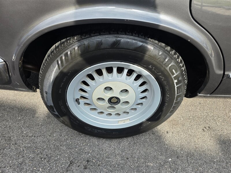 Used 1989 Jaguar XJ6 RWD image 35