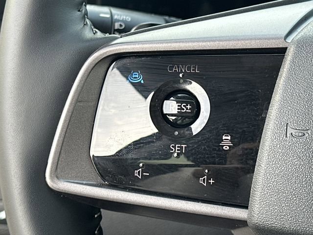 Certified 2025 Nissan Murano SV image 11