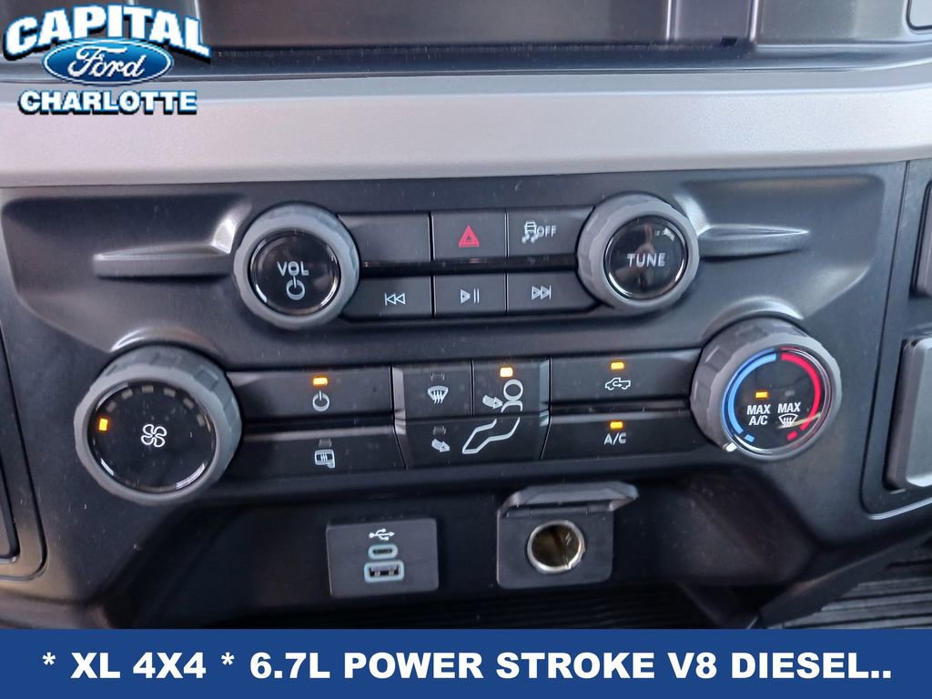 Used 2025 Ford F450 XL w/ XL Chrome Package image 26
