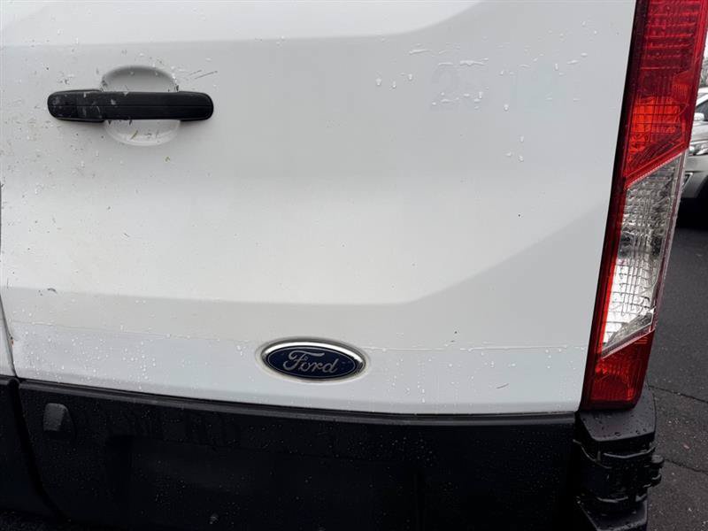 Used 2016 Ford Transit 250 130 Low Roof RWD image 28