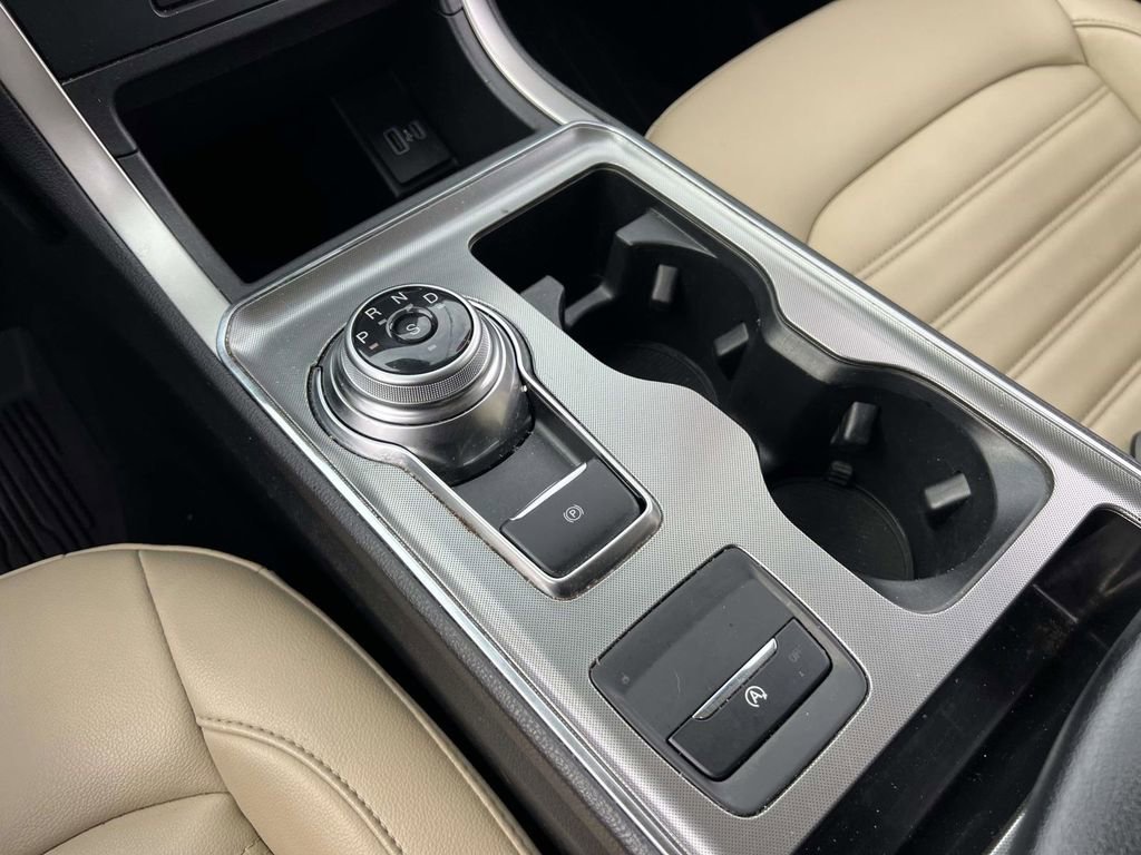 Used 2022 Ford Edge SEL w/ Convenience Package image 26