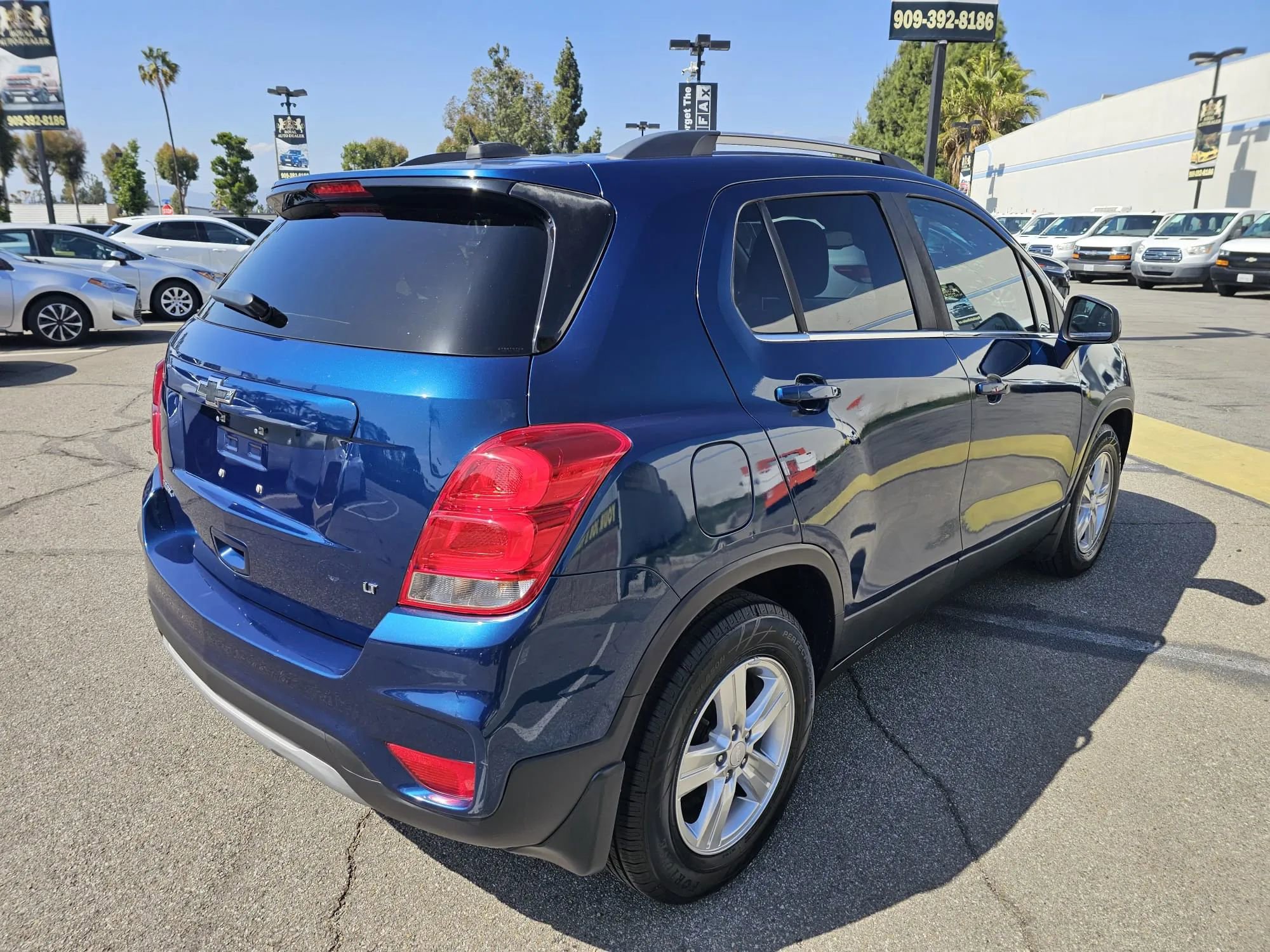 Used 2020 Chevrolet Trax LT w/ LPO, Protection Package FWD image 5