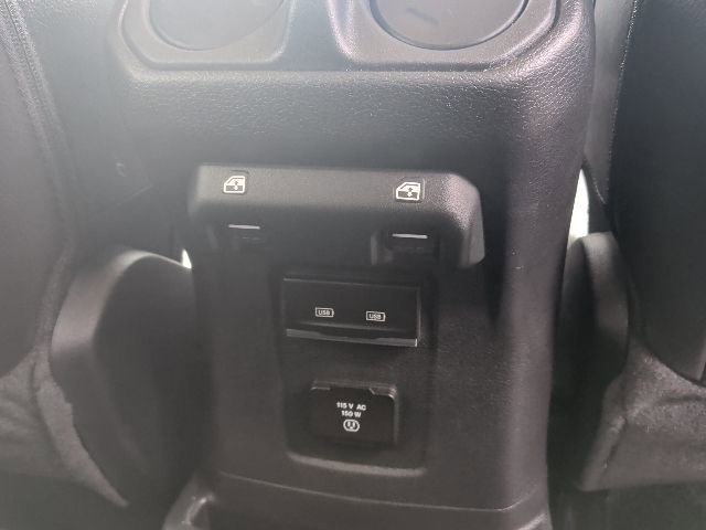 Used 2022 Jeep Wrangler Unlimited Sahara image 18