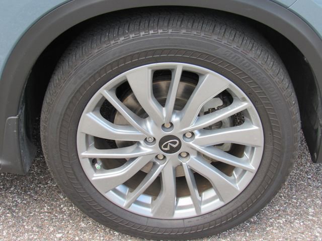 Used 2023 INFINITI QX50 Luxe FWD image 12