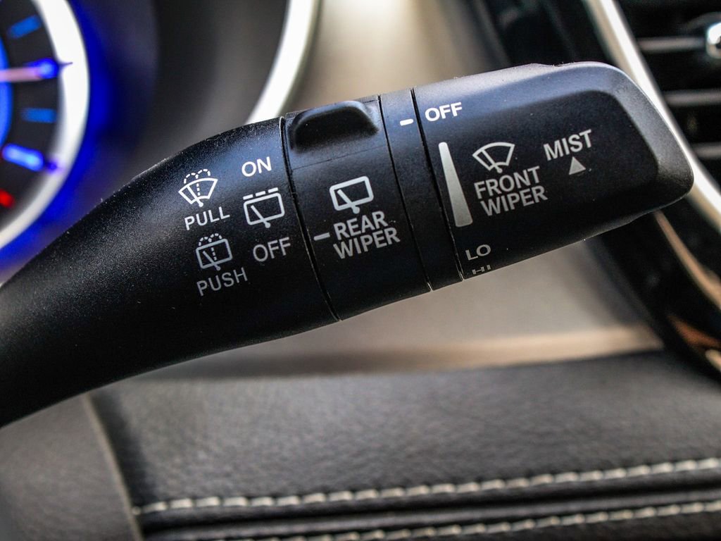 Used 2022 Chrysler Pacifica Touring-L w/ Uconnect Theater Family Group image 28