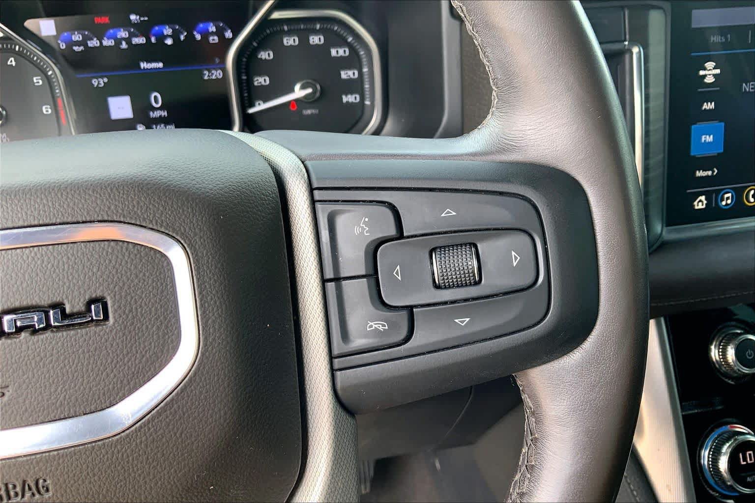 Used 2021 GMC Yukon Denali w/ Advanced Technology Package RWD image 25