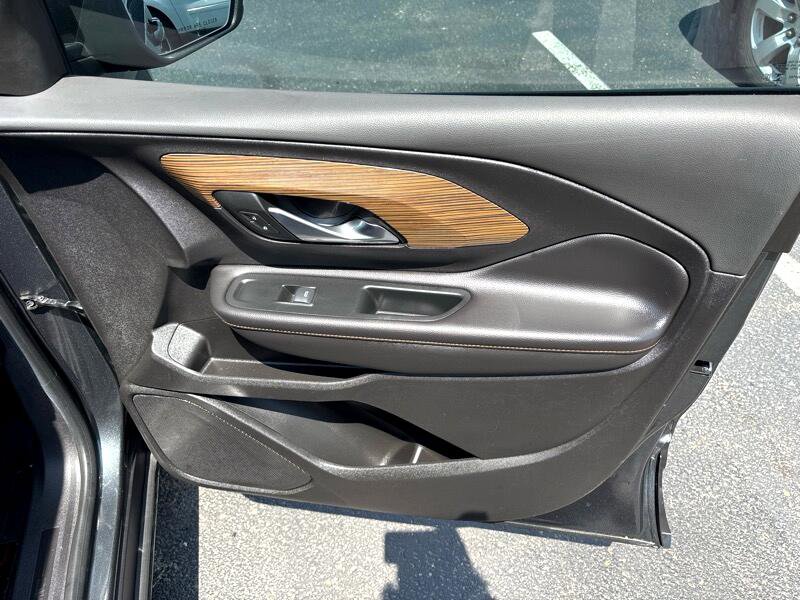 Used 2019 GMC Terrain SLE w/ Driver Convenience Package image 33