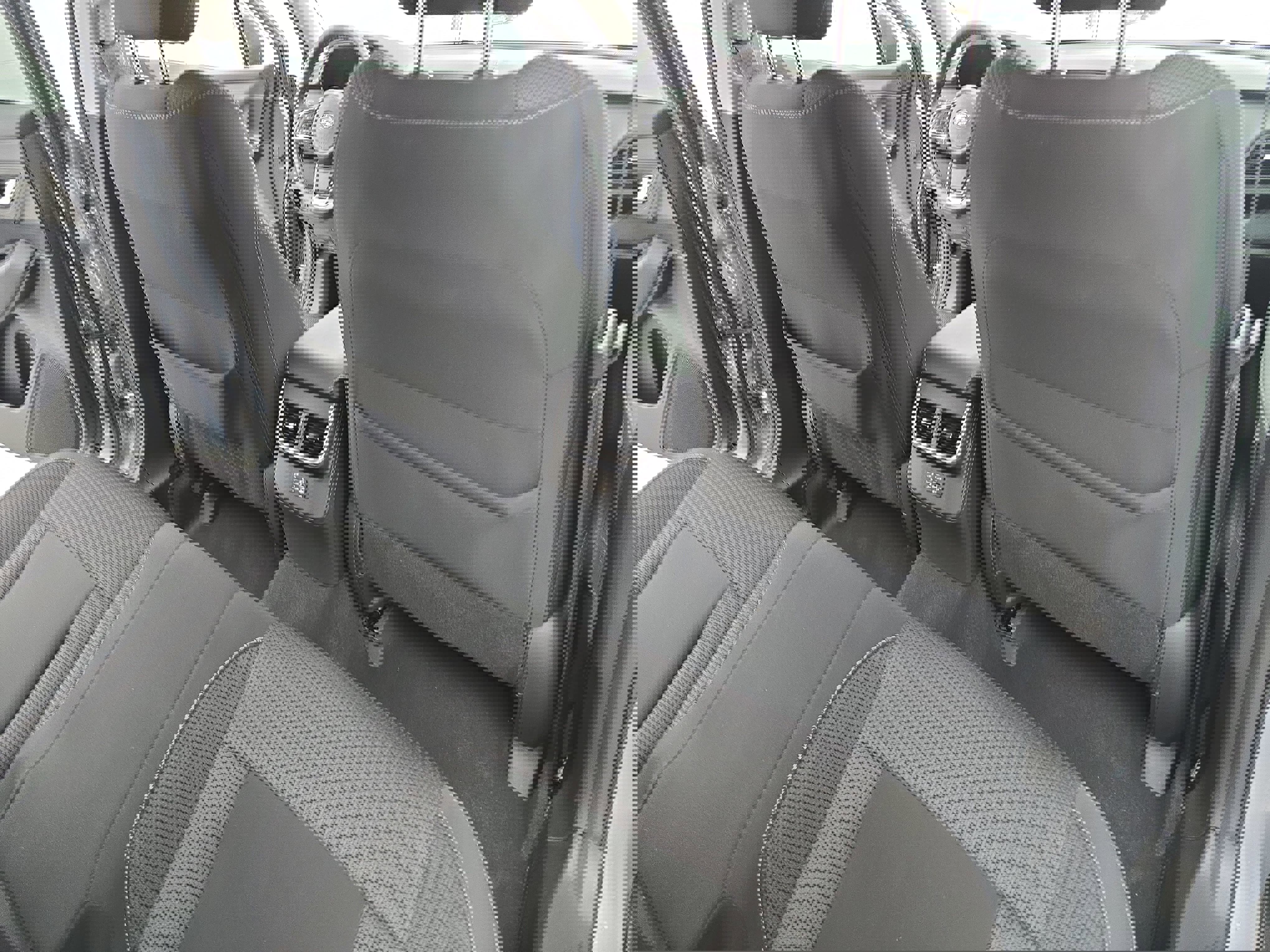 Used 2025 Subaru Outback Premium w/ Popular Package #1A image 11