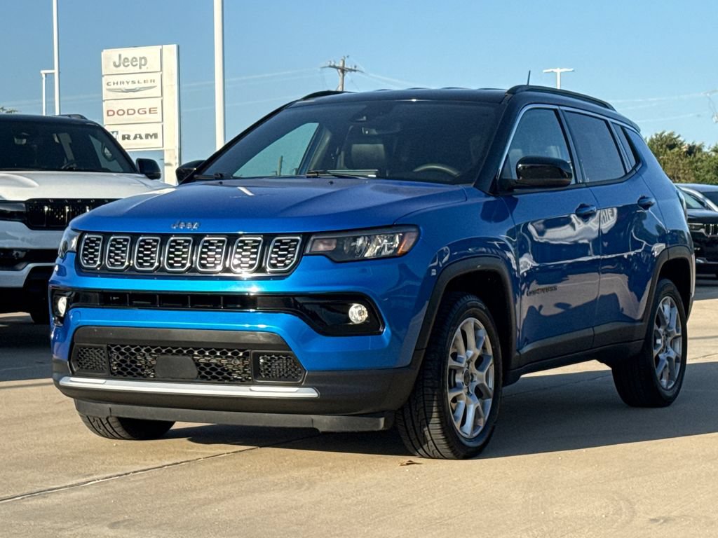 Used 2025 Jeep Compass Limited AWD/4WD video 3