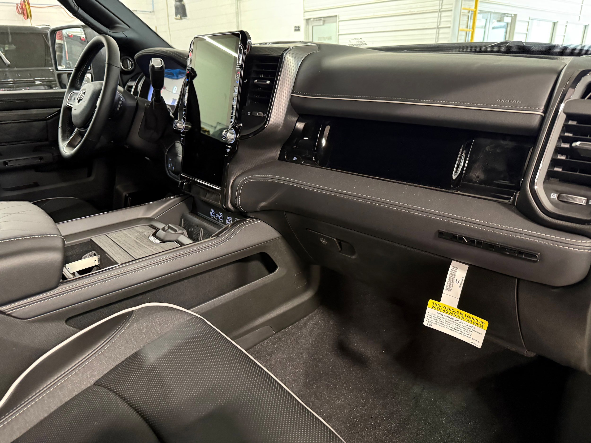 New 2026 RAM 2500 Limited AWD/4WD image 7