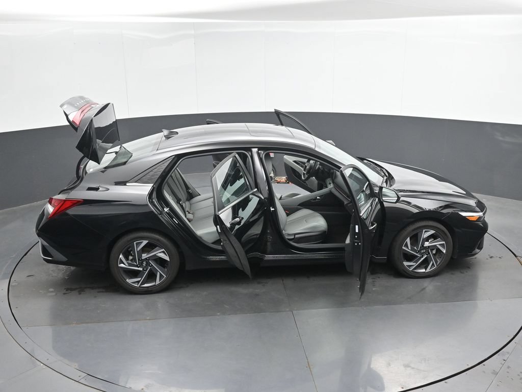Certified 2026 Hyundai Elantra Limited w/ Cargo Package FWD image 51