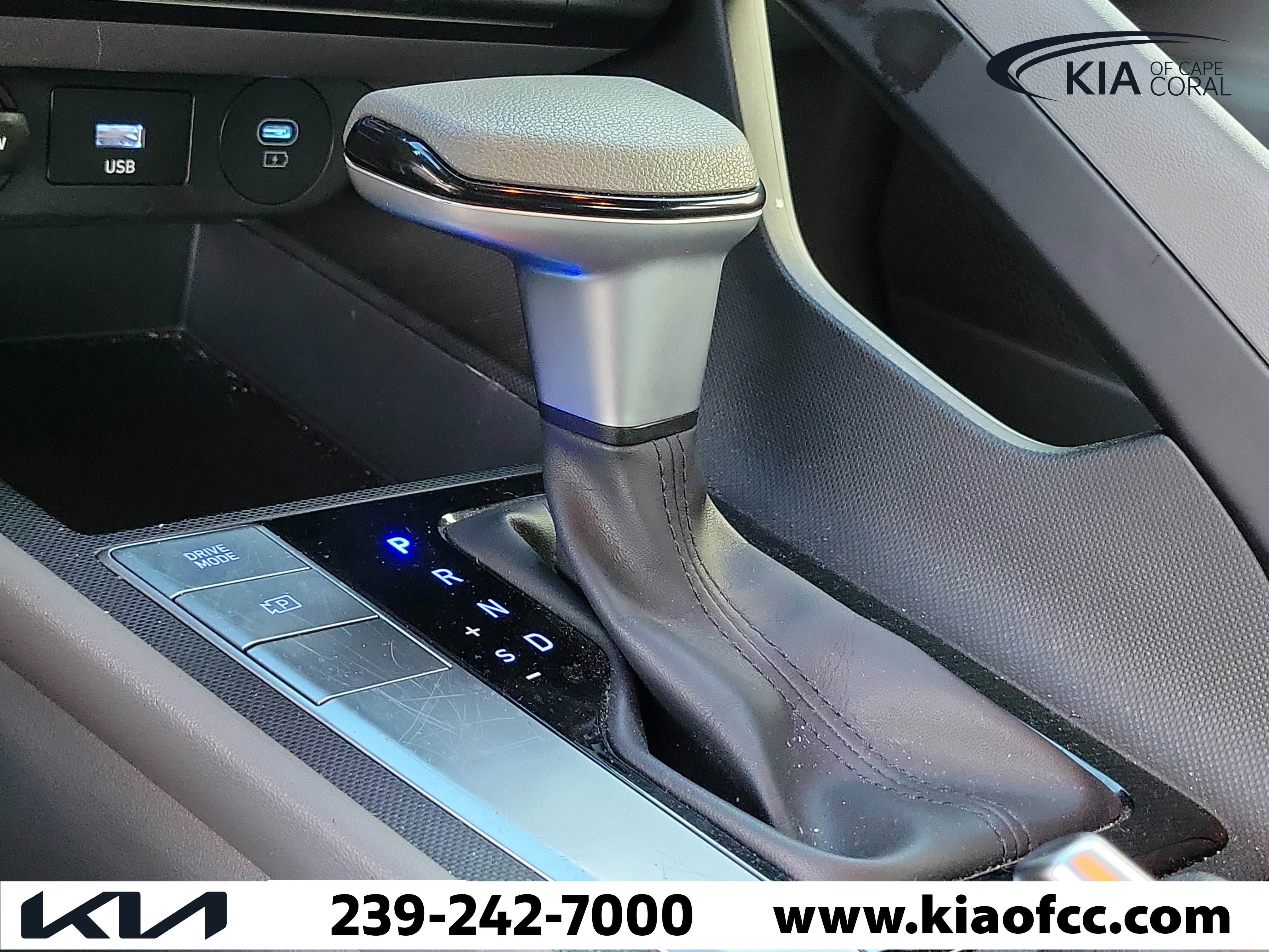 Used 2024 Hyundai Elantra SEL image 31