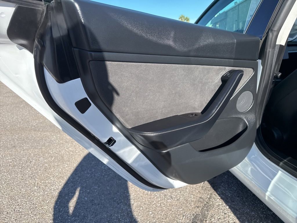 Used 2022 Tesla Model 3 image 28