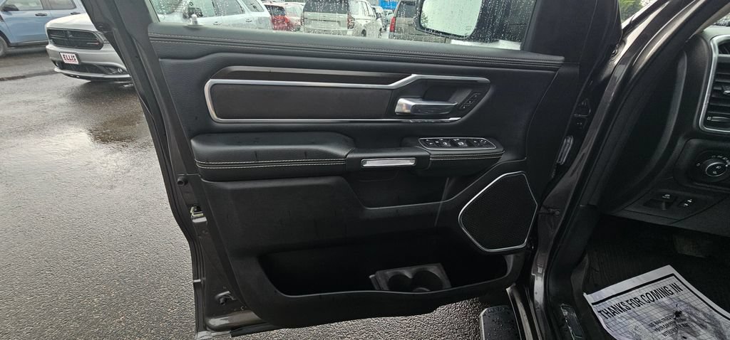 Used 2022 RAM 1500 Laramie AWD/4WD image 14