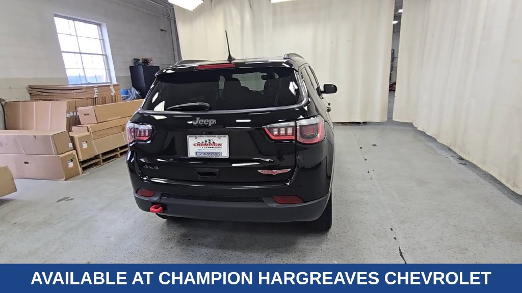 Used 2018 Jeep Compass Trailhawk AWD/4WD image 11