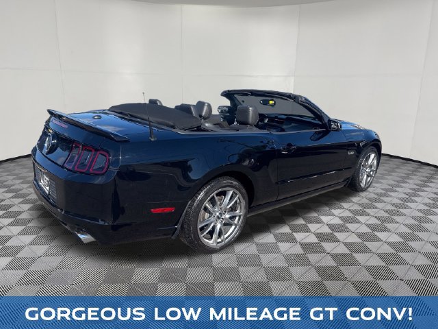 Used 2013 Ford Mustang GT Premium w/ Electronics Pkg RWD image 6