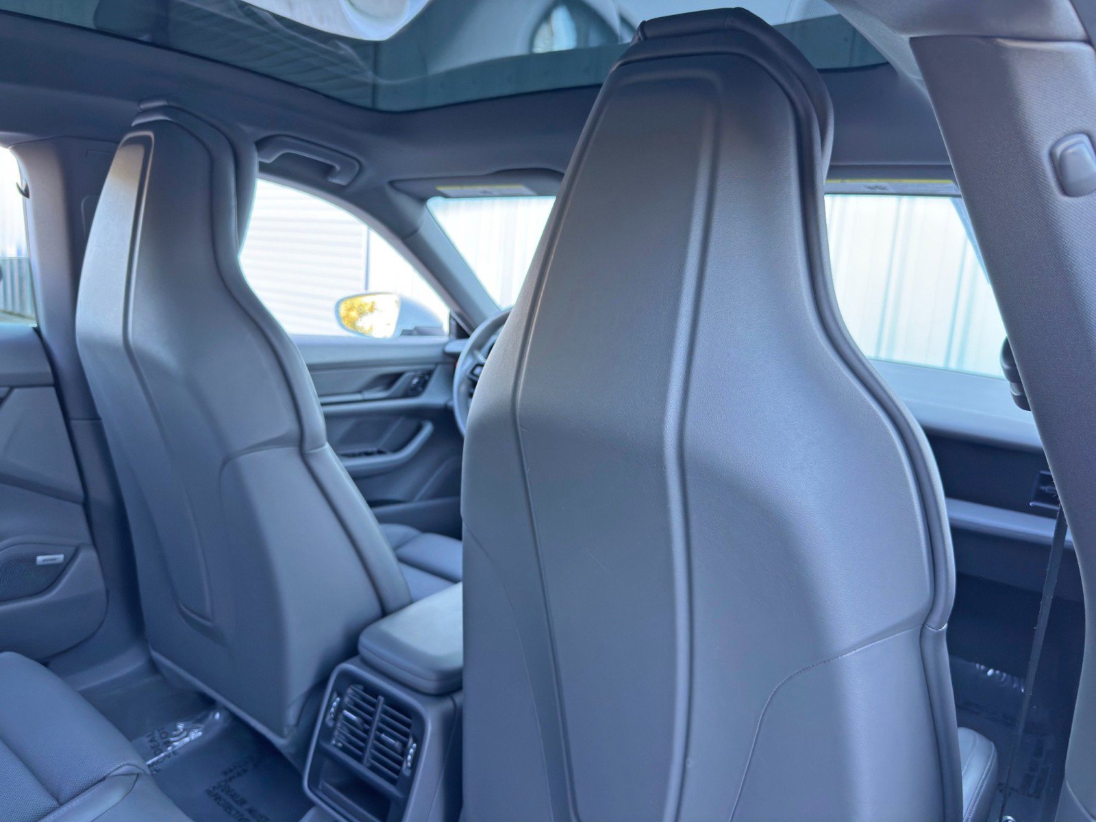 Used 2020 Porsche Taycan 4S image 38