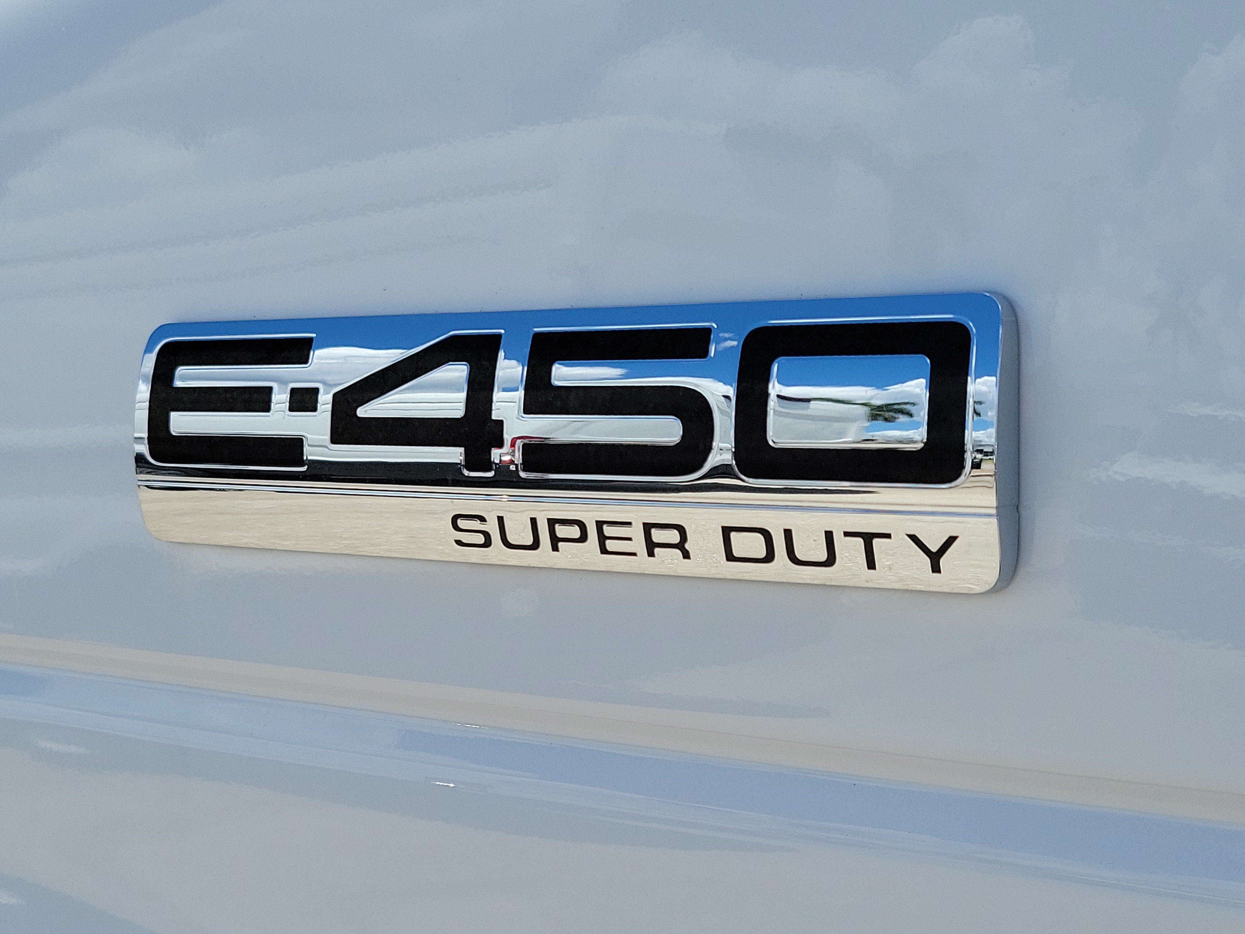 New 2026 Ford E-450 and Econoline 450 Super Duty w/ Power Equipment Group RWD image 10