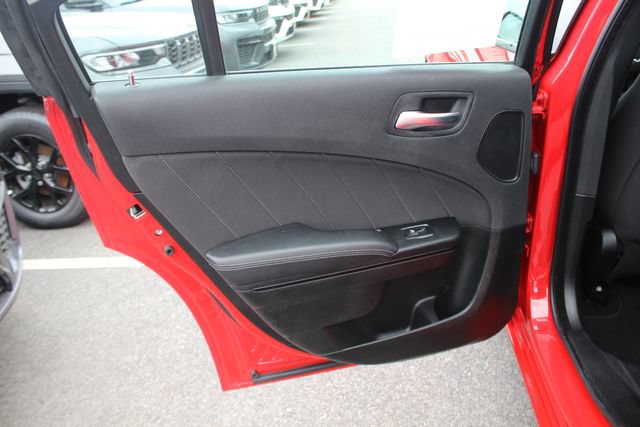 Used 2023 Dodge Charger SXT w/ Blacktop Package AWD/4WD image 22