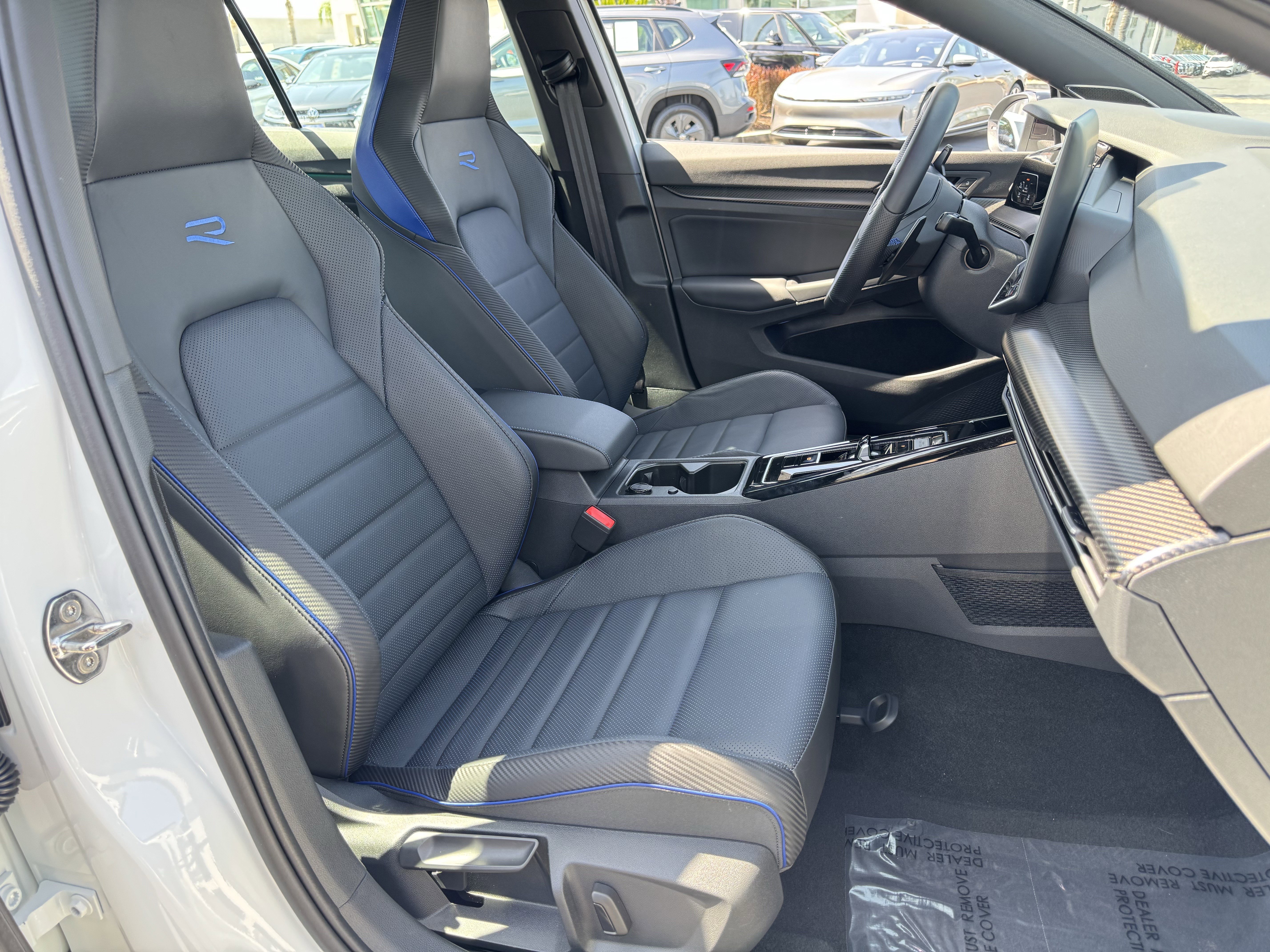Certified 2025 Volkswagen Golf R Black Edition AWD/4WD image 38