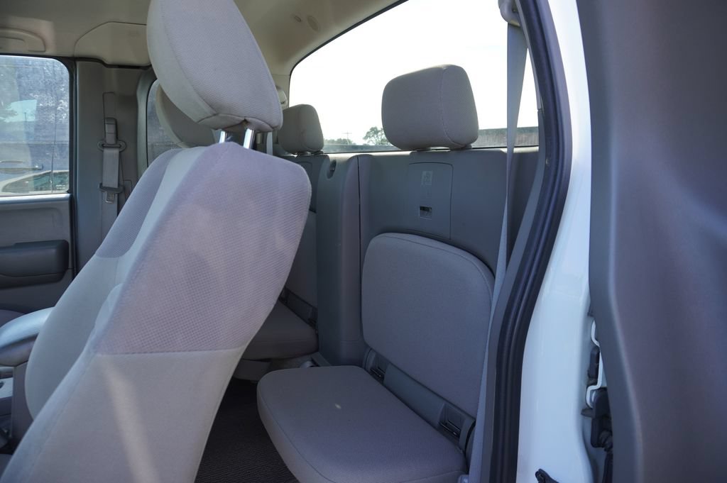Used 2013 Nissan Frontier S RWD image 4