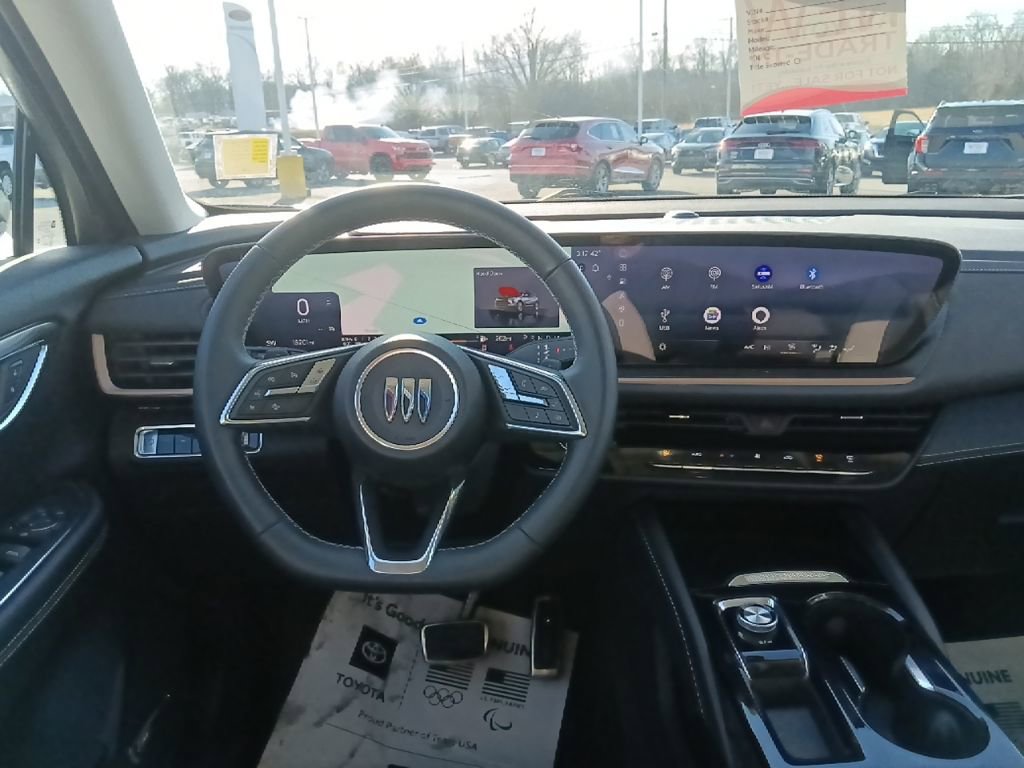 Used 2025 Buick Envision Sport Touring image 28