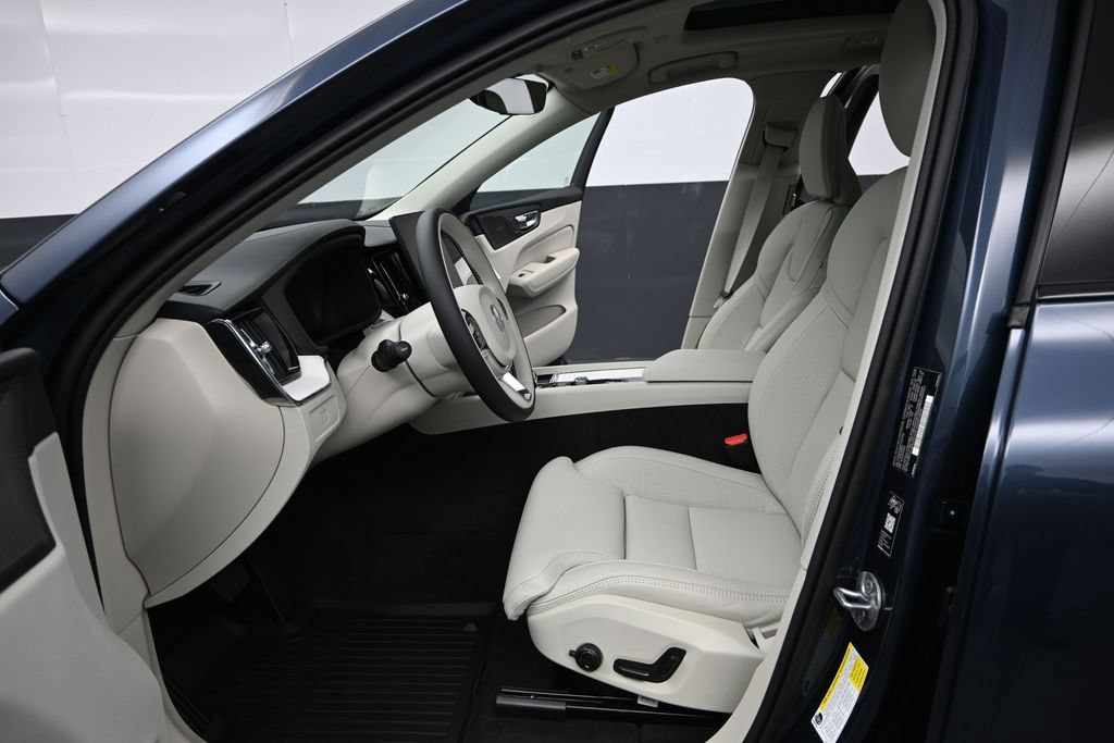 New 2026 Volvo XC60 B5 Ultra w/ Climate Package AWD/4WD image 10