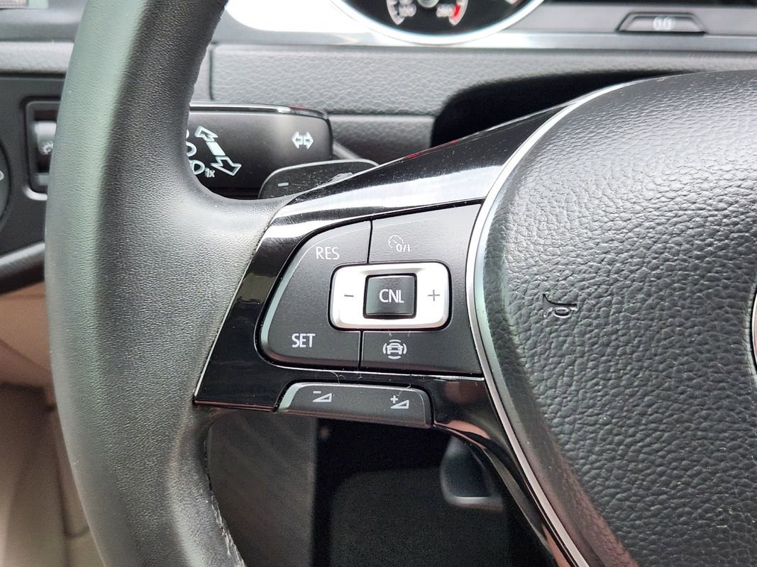 Used 2020 Volkswagen Golf 4-Door image 28