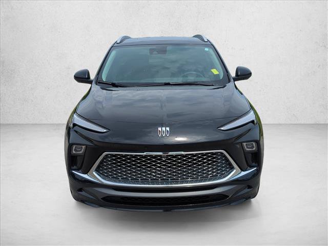 Used 2025 Buick Encore GX Avenir w/ Avenir Technology Package FWD image 2