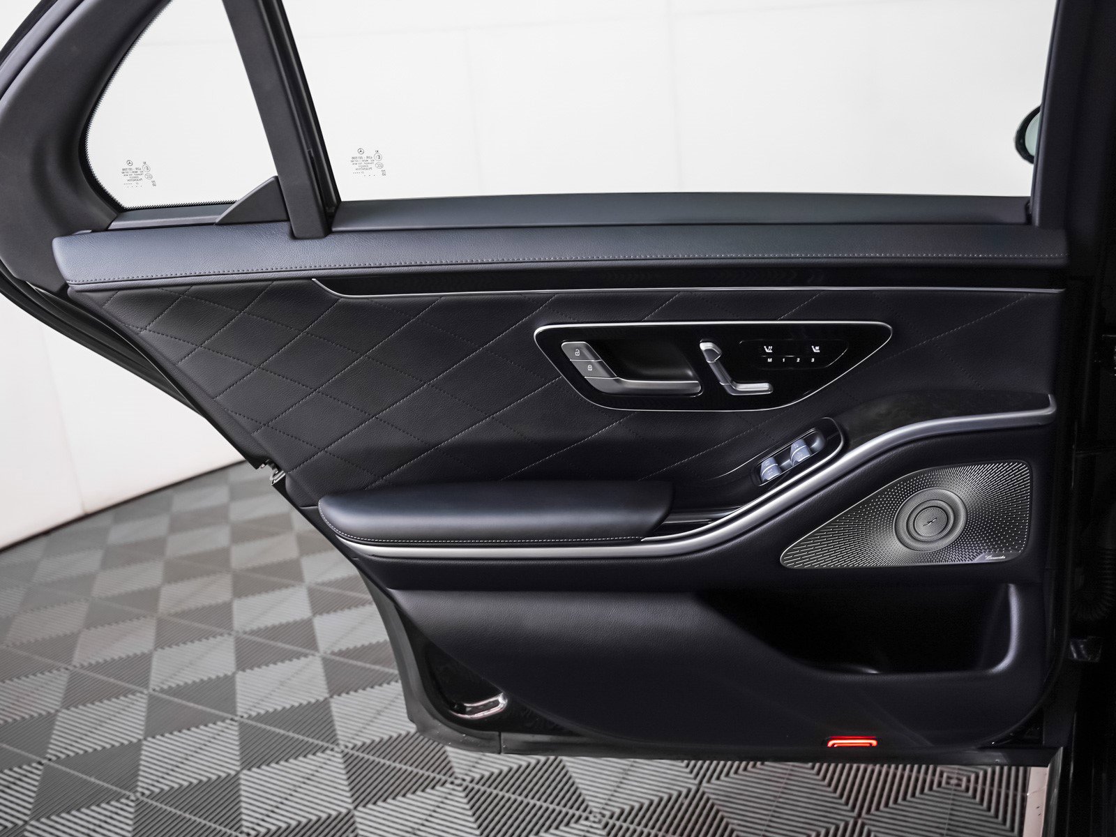 Certified 2024 Mercedes-Benz S 580 4MATIC Sedan image 24