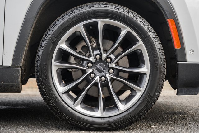 Used 2022 Jeep Wagoneer Series III w/ Premium Group I image 22