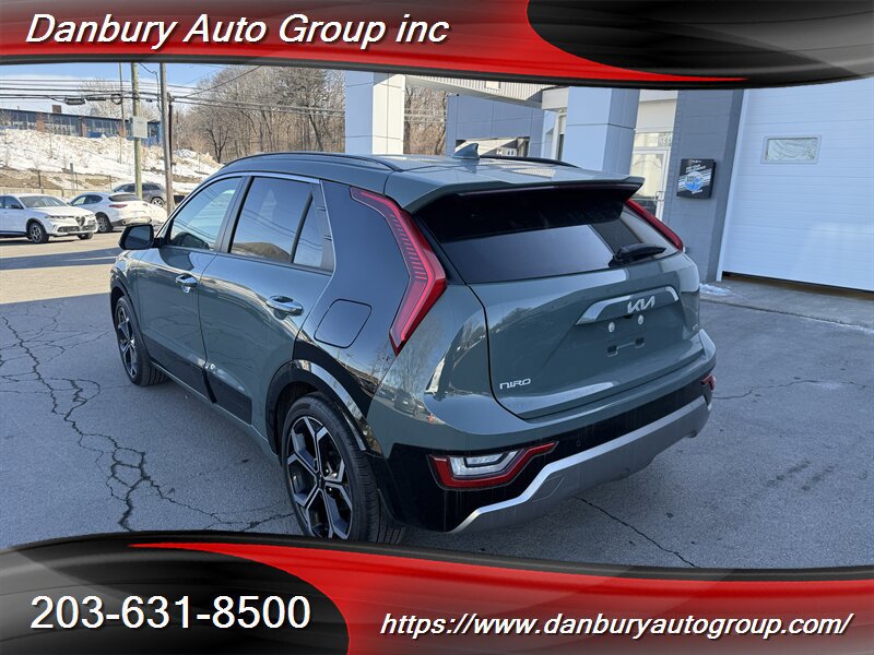 Used 2023 Kia Niro SX Touring FWD image 3