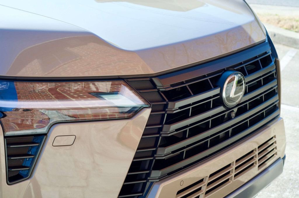 Used 2024 Lexus GX 550 image 9