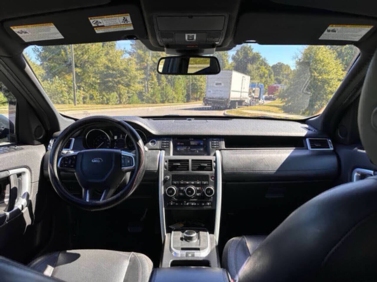 Used 2017 Land Rover Discovery Sport HSE Luxury AWD/4WD image 13