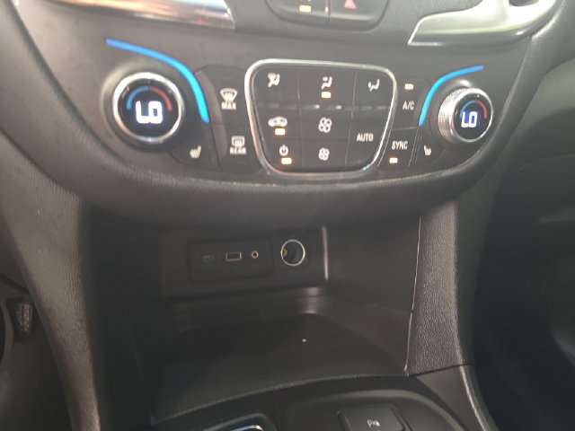 Used 2022 Chevrolet Equinox LT AWD/4WD image 25