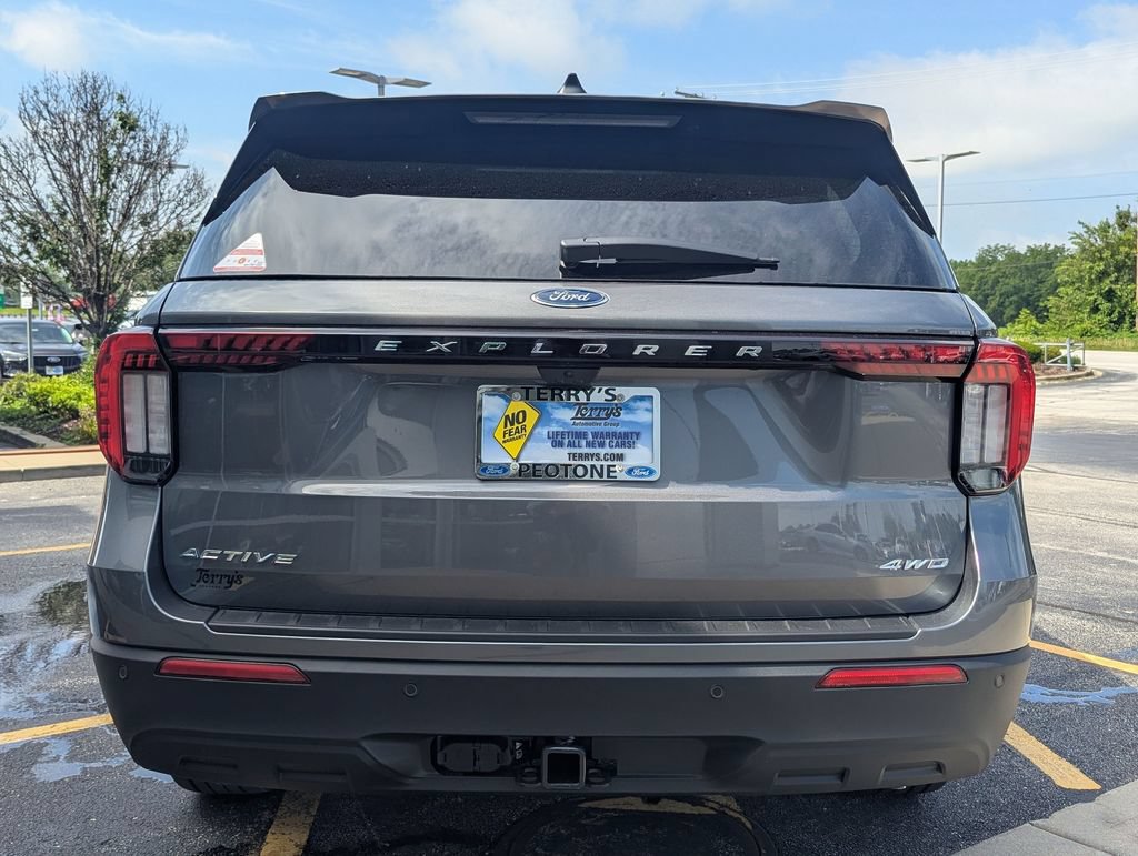 New 2026 Ford Explorer Active AWD/4WD image 4