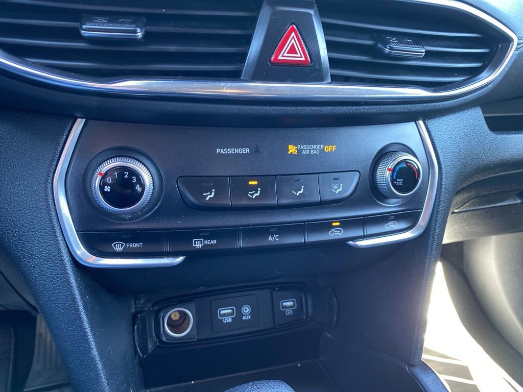 Used 2020 Hyundai Santa Fe SE image 17